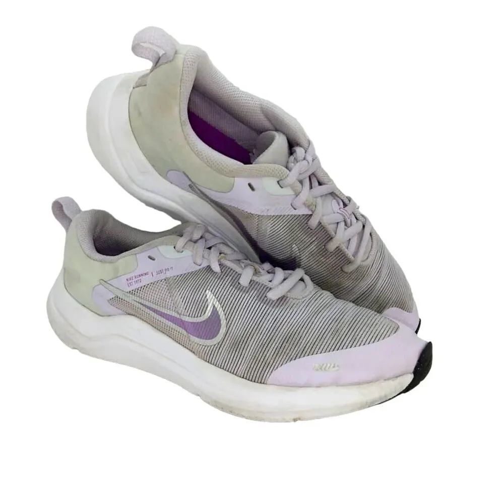 NIKE DOWNSHIFTER 12 Jr. Girls Violet/Gray Running Sneakers- Size: 5 1/2Y